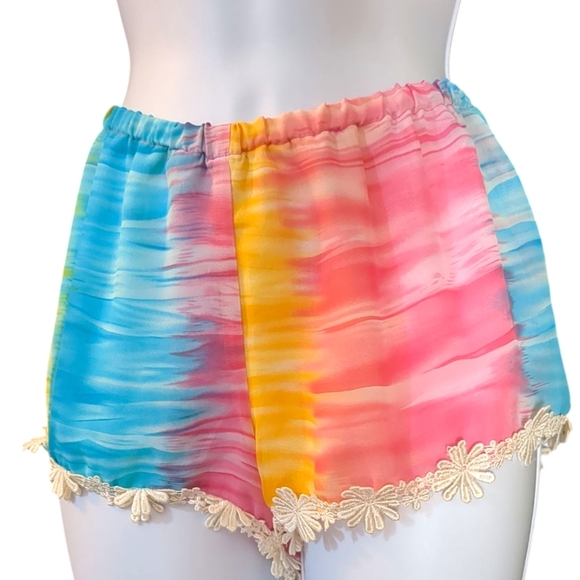 Show Me Your MuMu Pants - New with Tags! Show Me Your MUMU Lace Trim Cotton Tie Dye Shorts SZ Medium